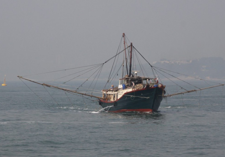 Action must be taken against EU vessels fishing unlawfully in African waters