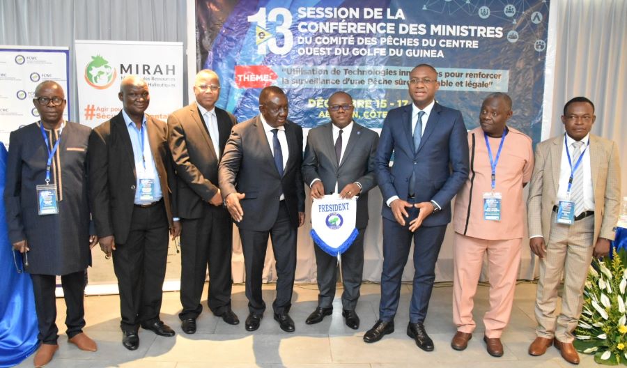 Group photo of the 13th Conference of Ministers - Abidjan
