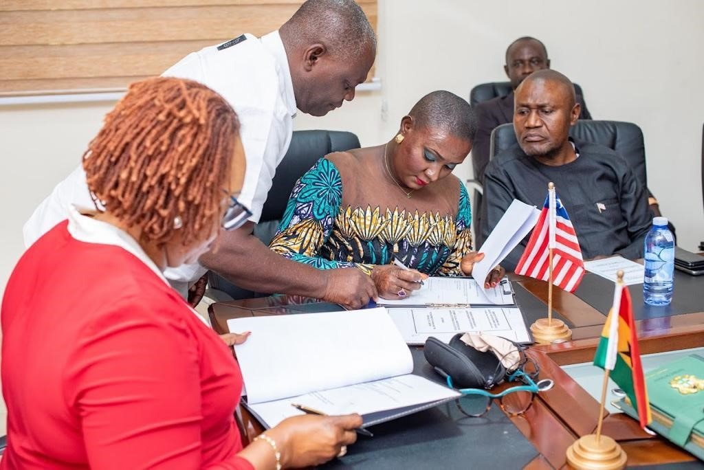LIBERIA AND GHANA Ministers signing protocols
